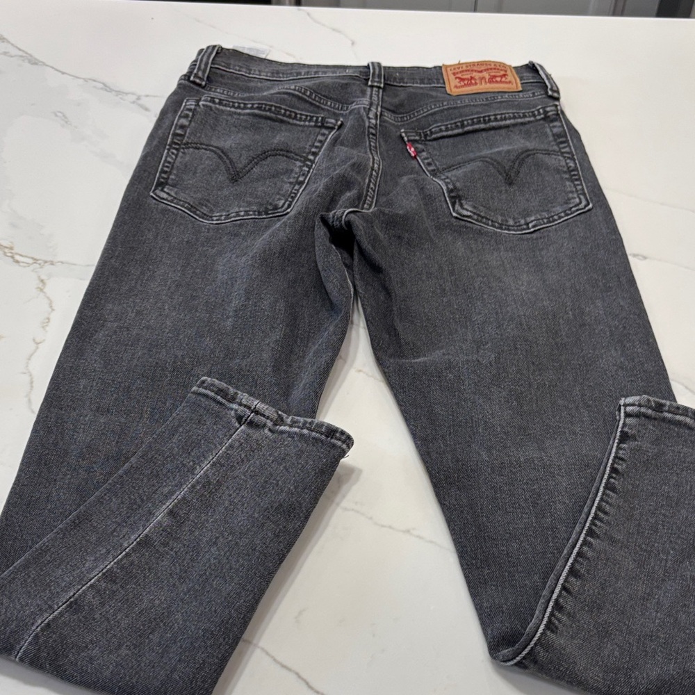 Levi's Skinny Jeans in Charcoal Gray - Picture 2 of 16